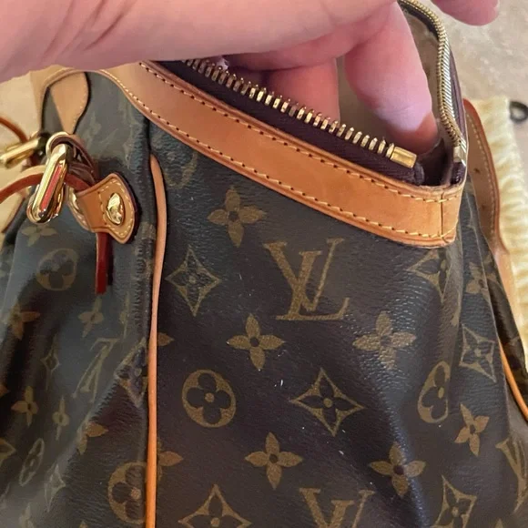 Louis Vuitton Tivoli GM Monogram - Picture 6 of 15